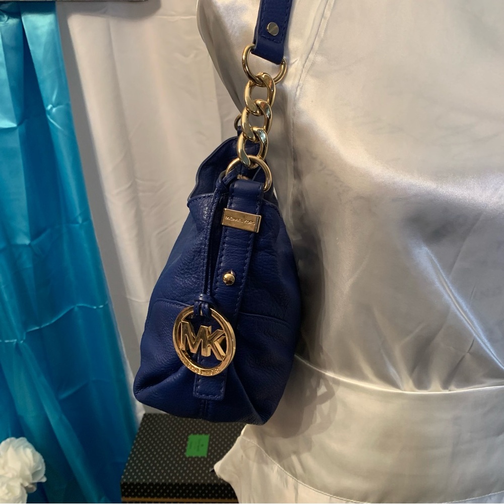 🌟❤️Price Drop❤️🌟Michael Kors Elegant Blue Leather Shoulder Bag - Picture 3 of 15